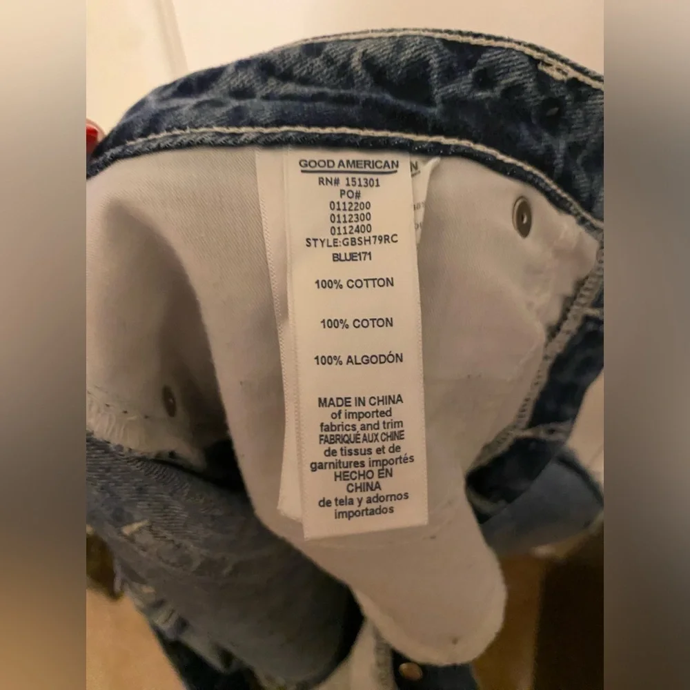 Good American cut off shorts - Picture 4 of 7